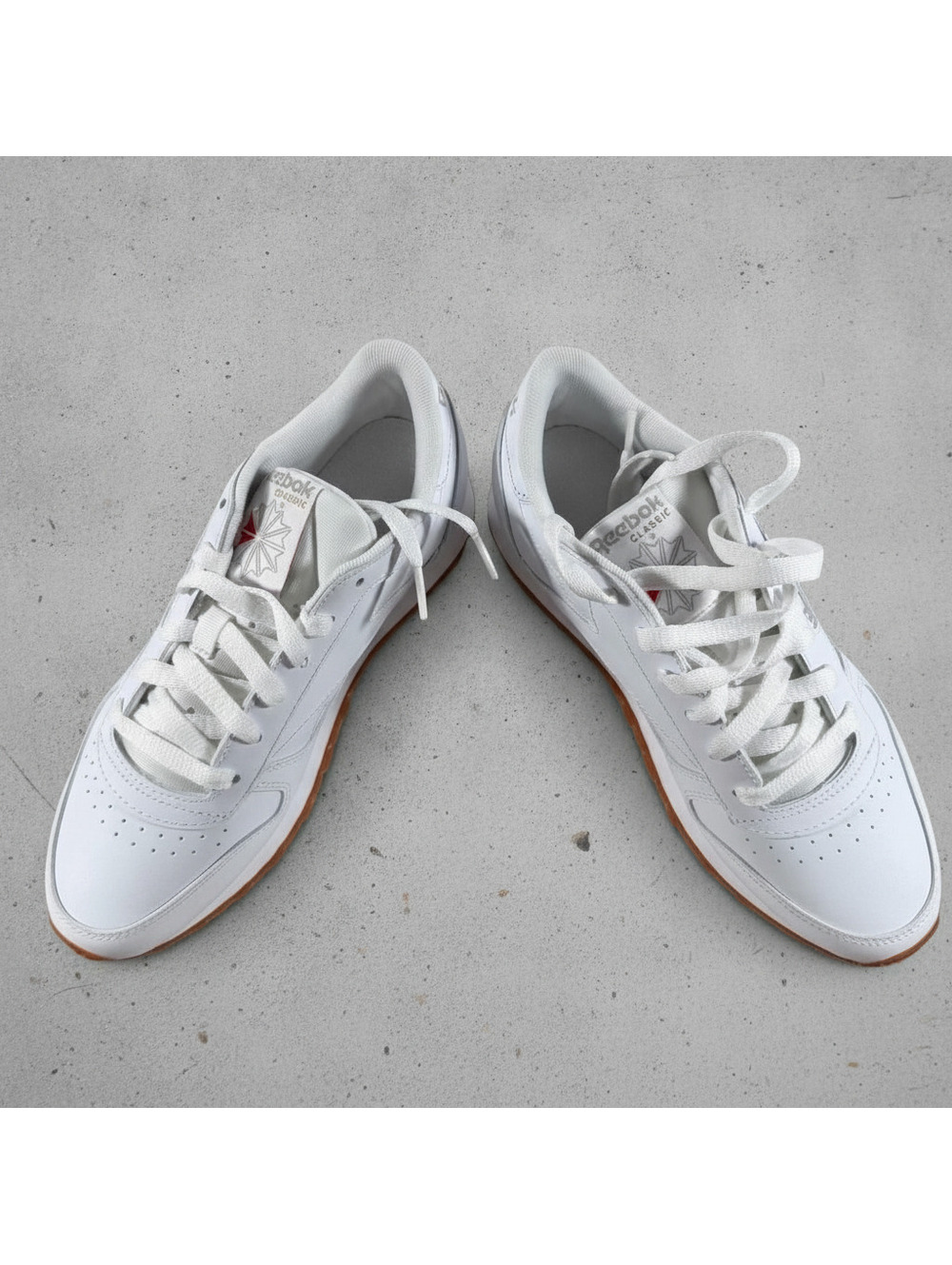 Reebok Classic White Leather Sneakers with Gum Sole Size 8